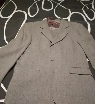 Traje de chaqueta gris hombre