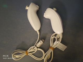 2 Mandos Nunchuk Wii Nintendo