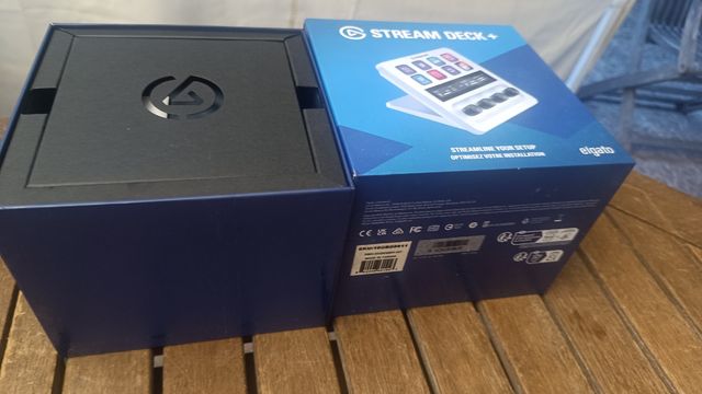Elgato Stream Deck + Blanco