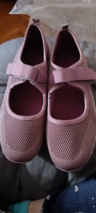 Zapatillas rosas/moradas con velcro
