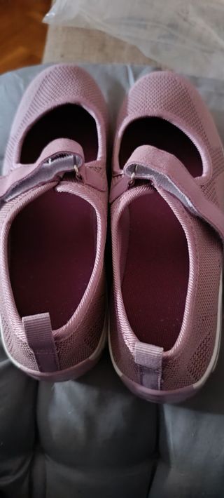 Zapatillas rosas/moradas con velcro