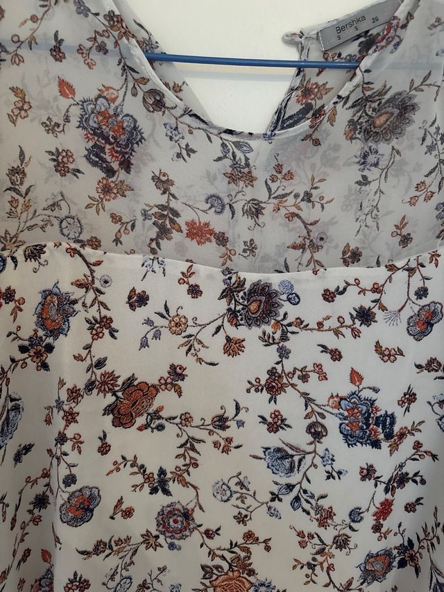 Camisa bershka flores