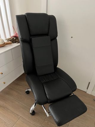 Silla de oficina negra en perfecto estado