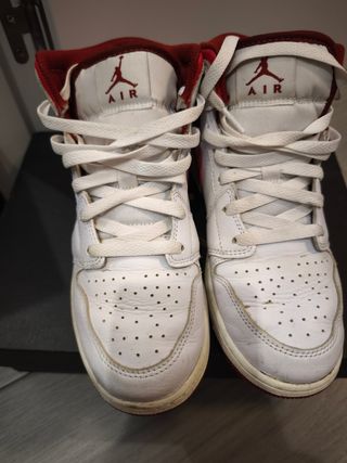 Jordan Air Zapatillas Blancas y Rojas