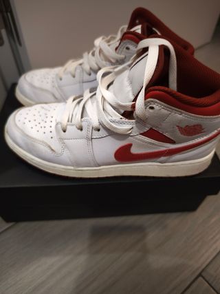 Jordan Air Zapatillas Blancas y Rojas