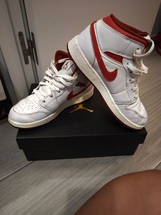 Jordan Air Zapatillas Blancas y Rojas