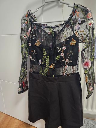 Mono corto mujer bordado flores