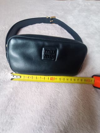Riñonera Miu Miu Piel Negra