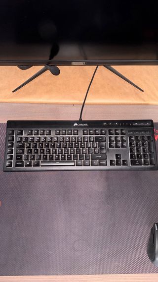 Ratón y Teclado Gaming Corsair RGB