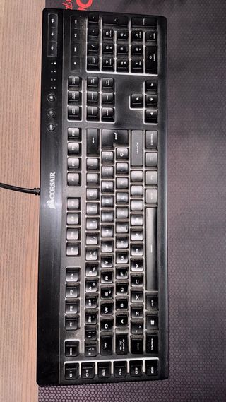 Ratón y Teclado Gaming Corsair RGB