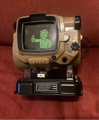 Fallout 4 Pip-Boy Edition PS4