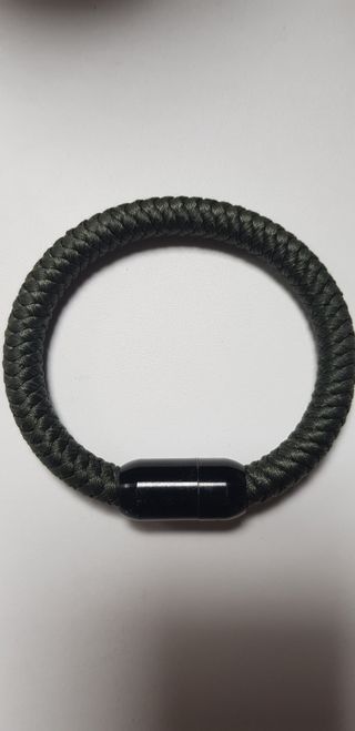 Pulsera Akitsune Negra y Verde Militar