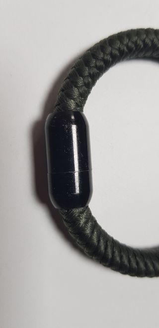 Pulsera Akitsune Negra y Verde Militar