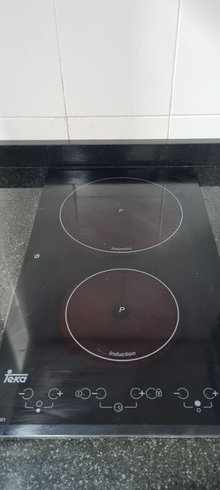 Placa de inducción Teka + Campana extractora