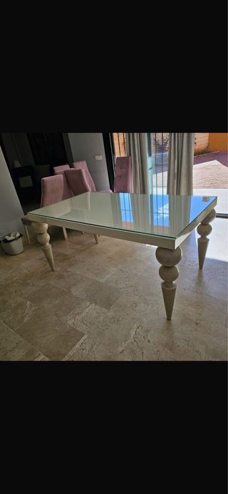 Mesa de madera maciza con cristal y 6 sillas 