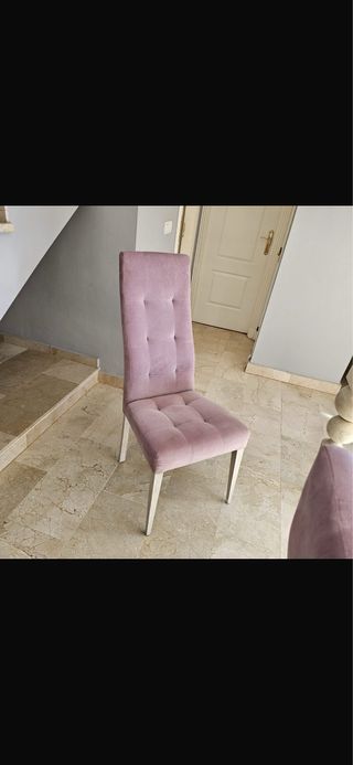Mesa de madera maciza con cristal y 6 sillas 