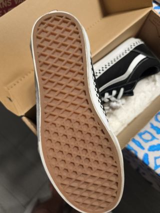 Zapatillas Vans Old Skool Negras y Blancas