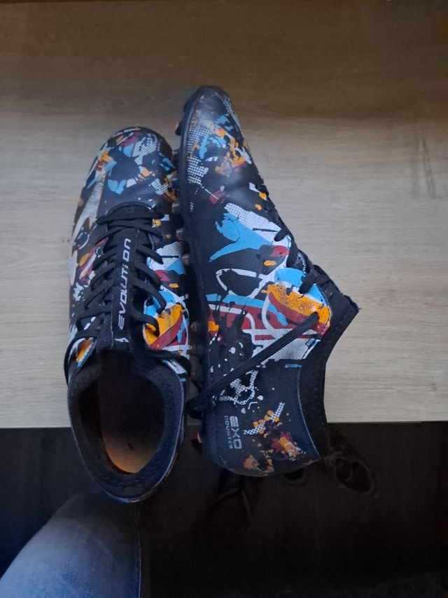 Botas de fútbol Puma multicolor talla X