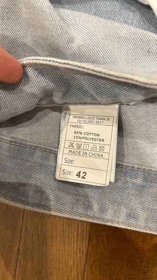 Vaqueros hombre oversize desgastados