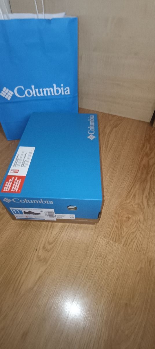 Caja y bolsa Columbia zapatillas vacías