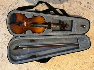 Violín 1/2 con funda y arco