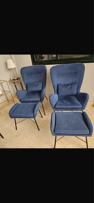 2 Sillones azules con reposapiés, muy comodos