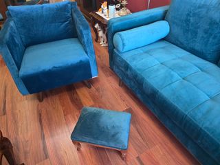 Mesa comedor y 4 sillas + mueble TV