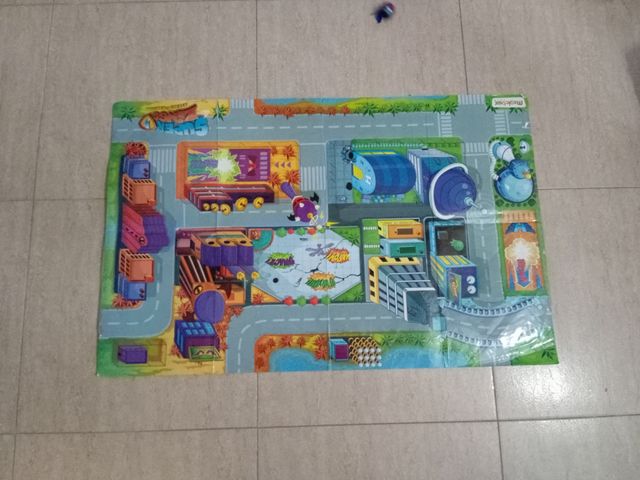 Superthings - Lote de Figuras y Accesorios