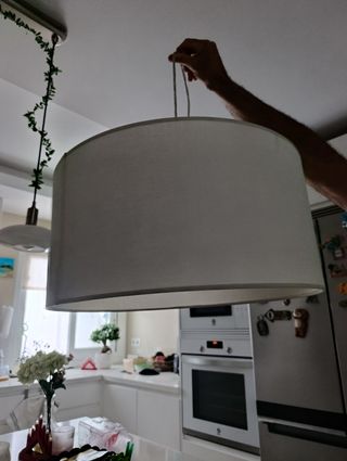 Lámpara de techo blanca de tela