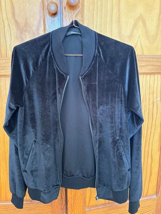 Chaqueta bomber ONLY negra terciopelo