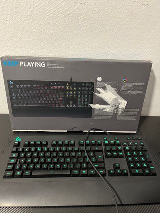 Teclado Logitech G213 RGB Gaming