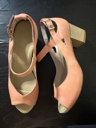 Sandalias piel nuevas 39 con plantillas acolchas