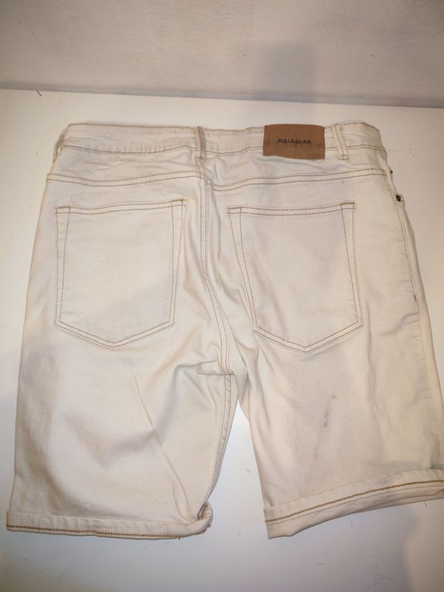 Pantaloni bianchi pull&bear