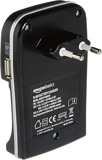 Caricabatterie Amazon Basics USB AA/AAA