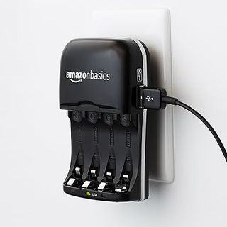 Caricabatterie Amazon Basics USB AA/AAA