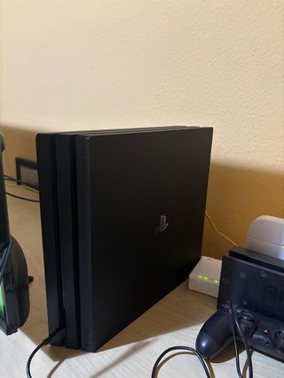 PlayStation 4 Pro (PS4 Pro) Negra