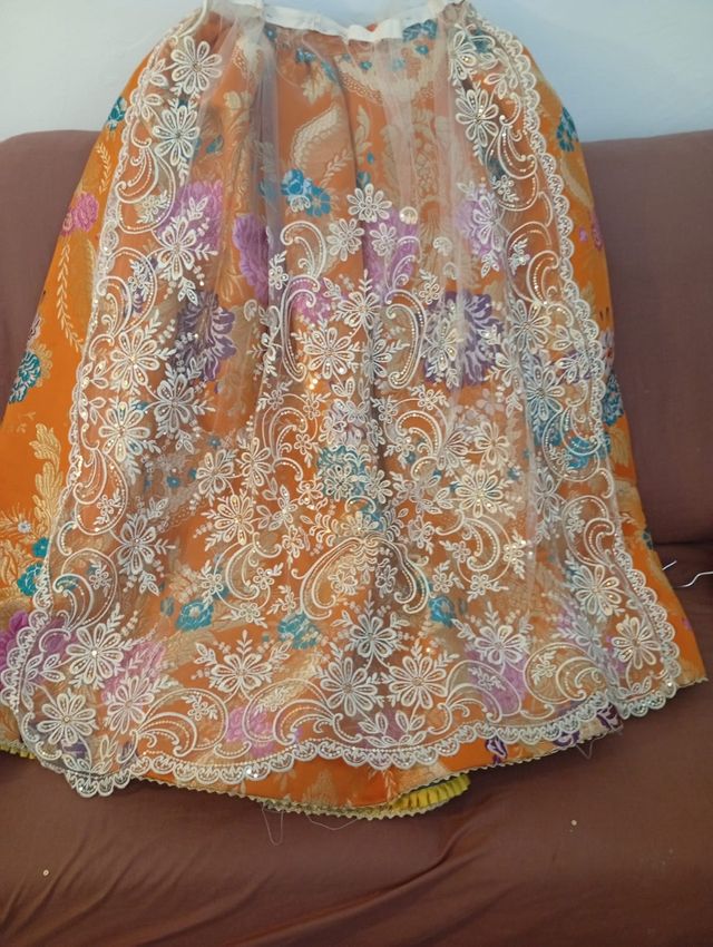 Traje de Fallera Naranja y Turquesa
