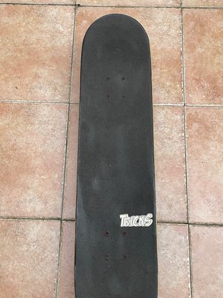Tabla de skate TRICKS