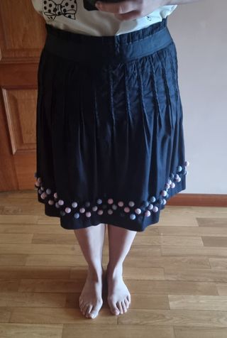 Falda Tintoretto negra con pompones