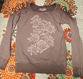 Sudadera Rock Rebel Hombros Descubiertos