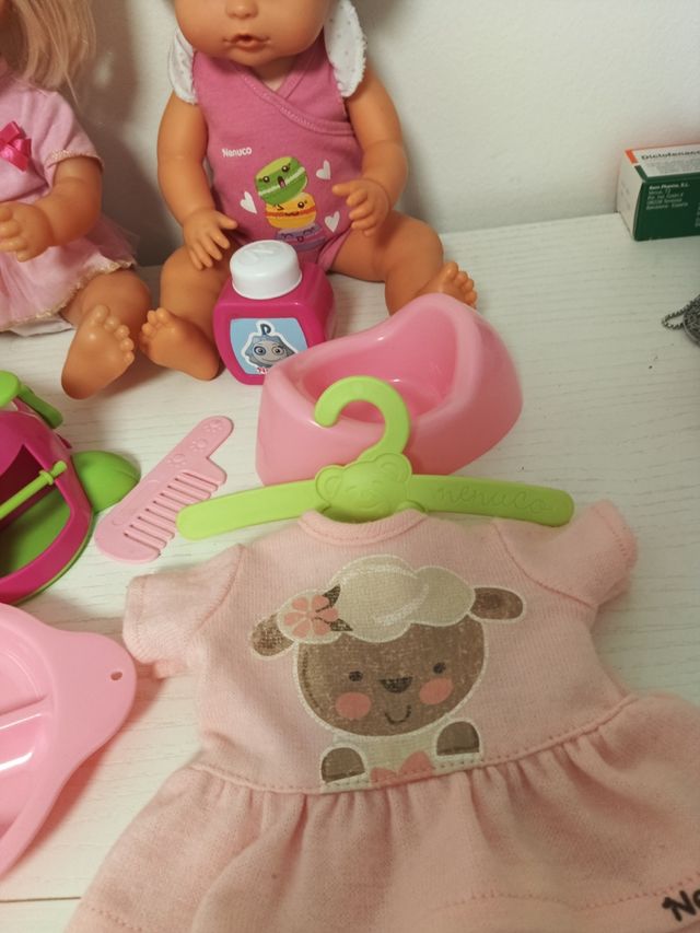 Lote muñecas Nenuco con accesorios