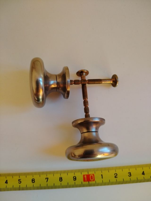 Puxadores de armário em aço inox