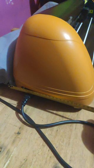 Plotter naranja y amarillo