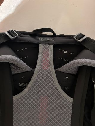 Mochila Montaña Quechua MH500 38L Negra