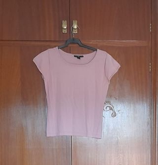 Jersey rosa fino de manga corta. Talla M.