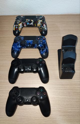 PS4 Fat + 4 Mandos + 4 Juegos - 250€ Negociables 
