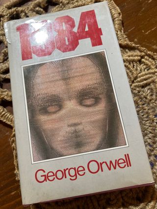 1984 Mil novecientos ochenta y cuatro