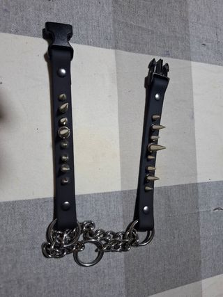 Collar gótico con pinchos y cadena