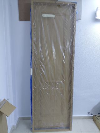 Puerta de madera para interior