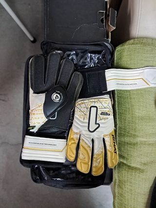 Guantes de portero Rinat Oro y Blanco